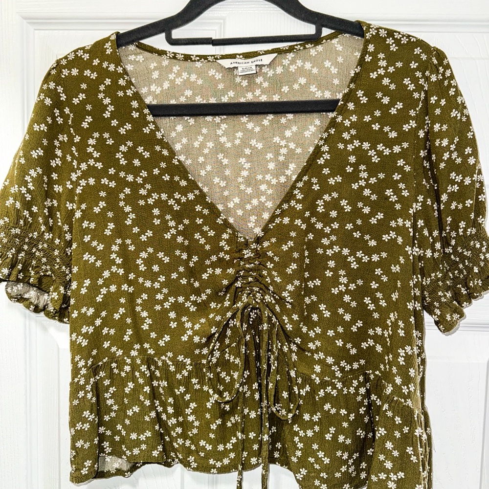 American Eagle crop top